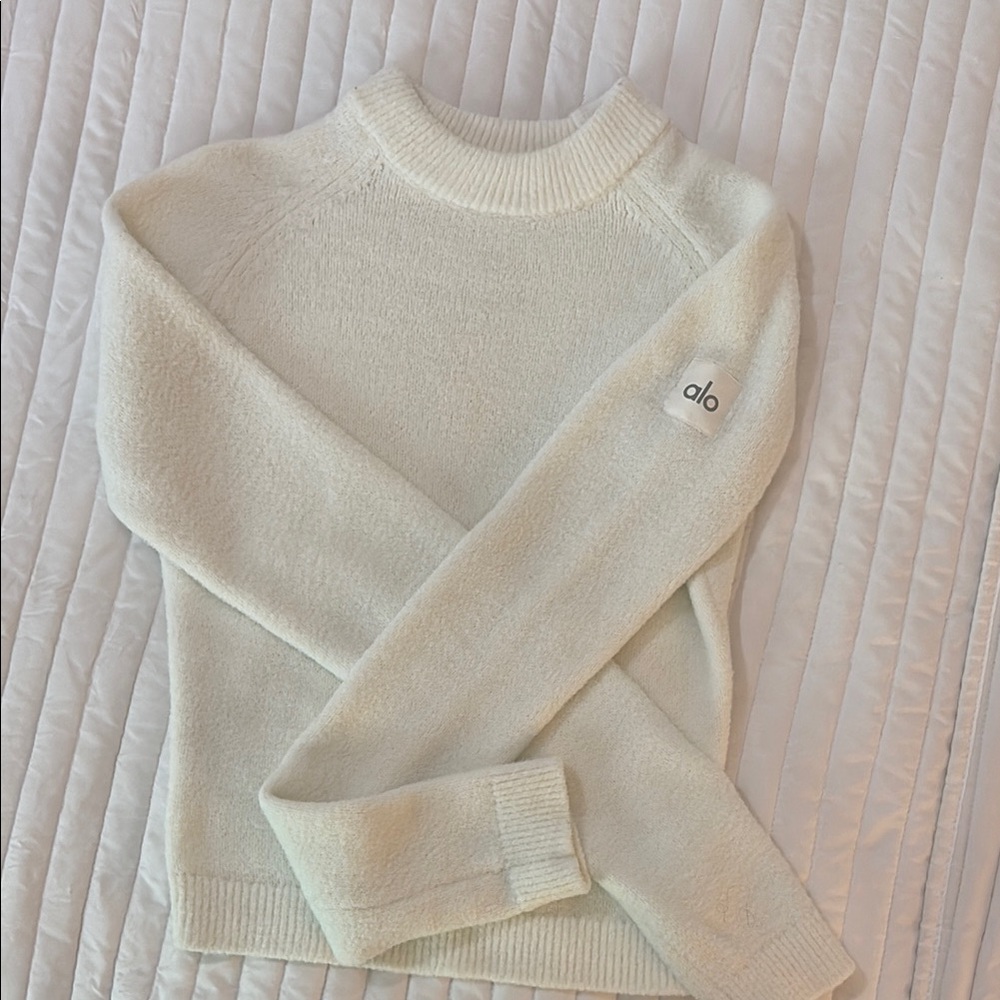 ALO Yoga Women's Cream Snuggle Up Sweater